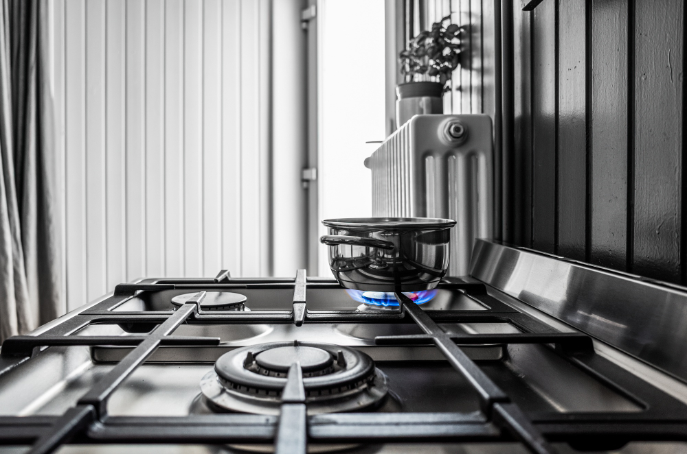 small-metal-pan-stove-kitchen small-metal-pan-stove-kitchen
